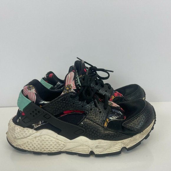 Nike Air Huarache Aloha Print Shoes Floral Pattern Black Womens Size 9.5 - Picture 3 of 6